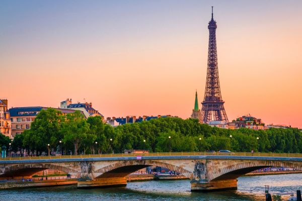 Paris Hop-on and Hop-off Images 600×400 Paris Hop-on and Hop-off Images 600x400